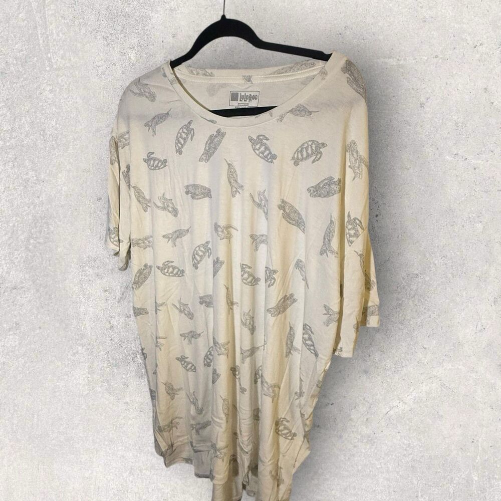 LulaRoe Hudson Large And 2XL White With Gray Feathers Short Sleeves NWT